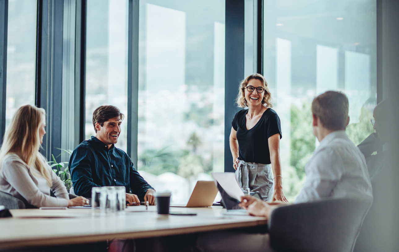 El producto mínimo viable o MVP es una herramienta fundamental para los emprendedores que buscan validar sus ideas de negocio de forma rápida y eficiente.